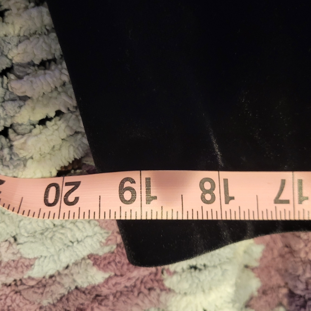 Black velour skirt - Picture 10 of 10